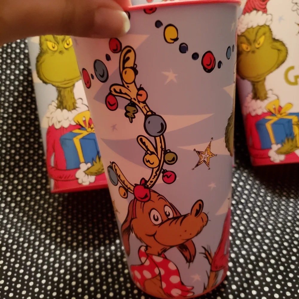 Dr Suess The Grinch Party Cups 32oz Reusable Set Of 4 New